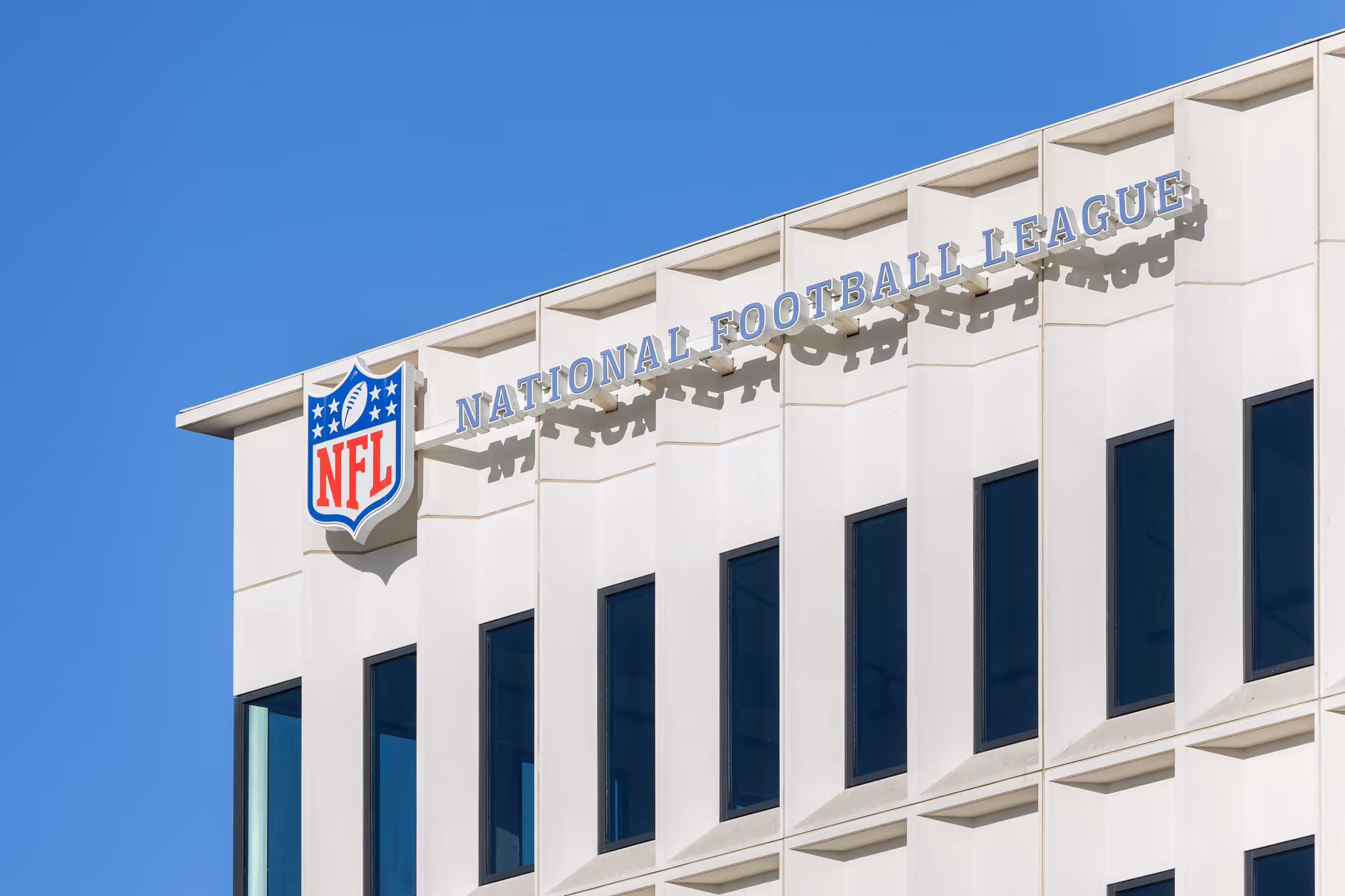 Avoid NFL blackouts in the USA by using DAZN UK