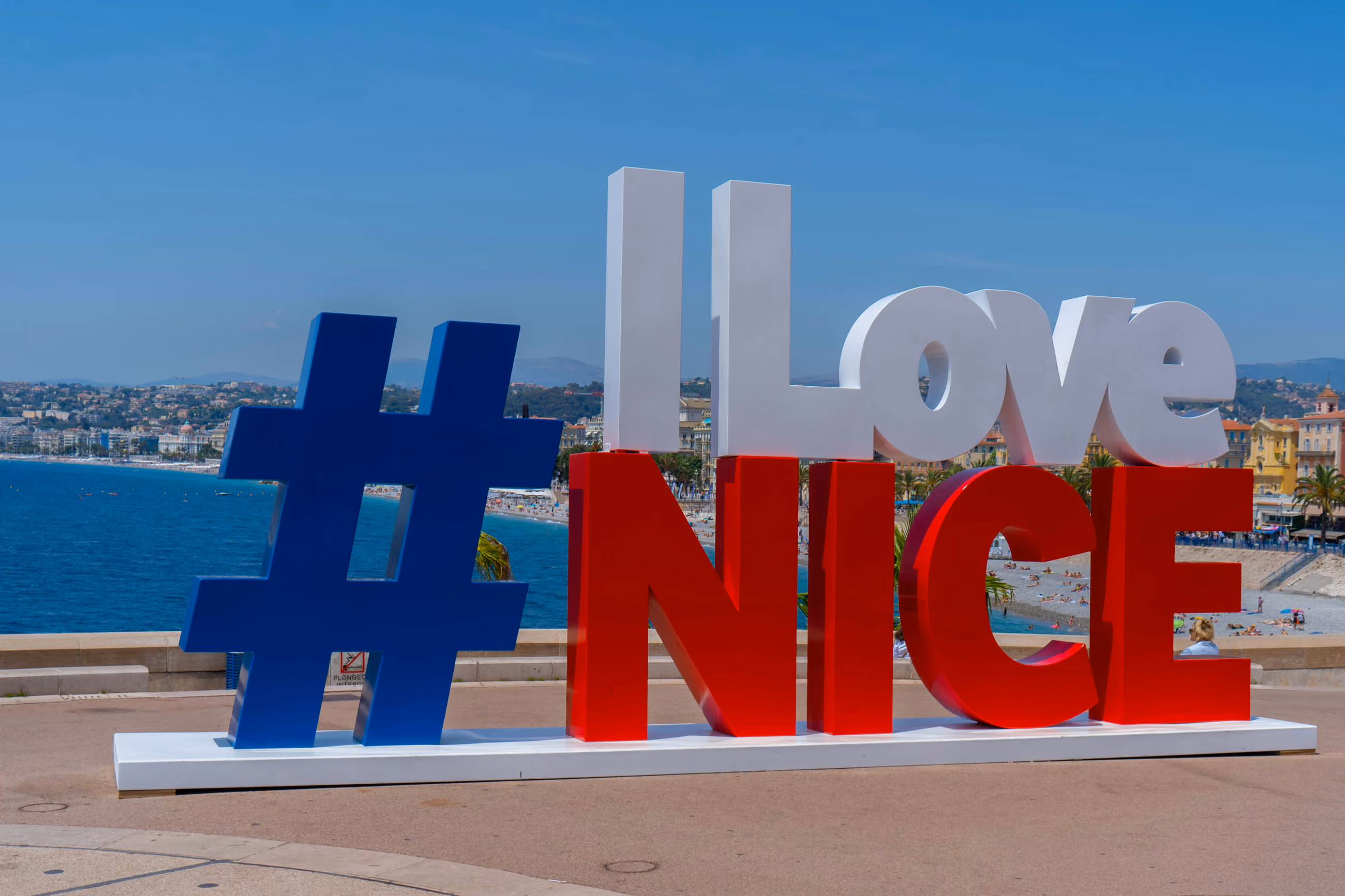 Watch the Tour de France Femmes 2026 abroad - the race finishes in Nice
